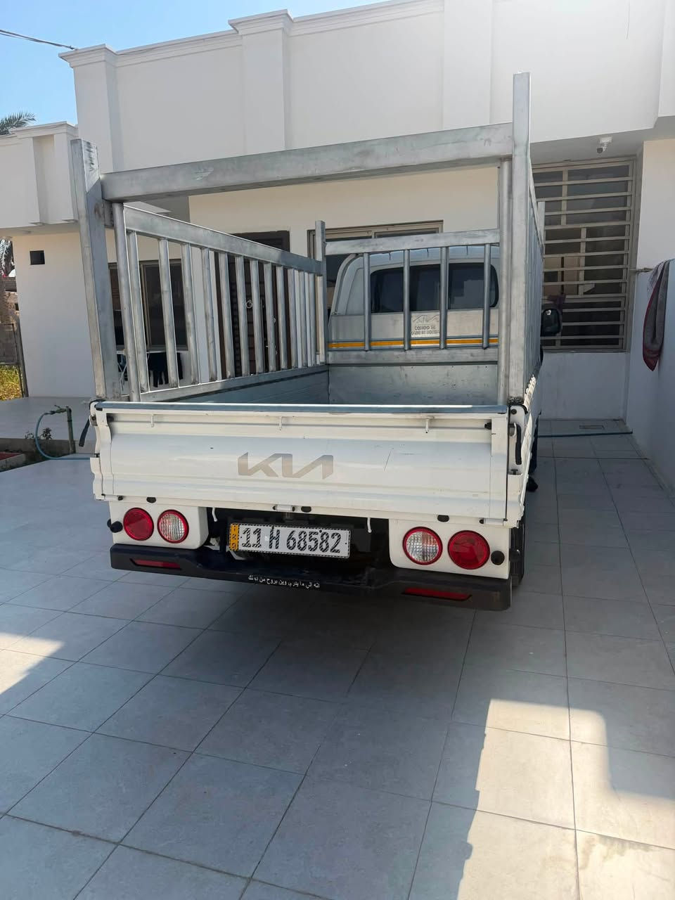 سلام عليكم
كيه حمل مسكر
مكينه 2500
كازز 
ماشيه 16
رقم بغداد
انكليزي 
سنويه جديده
مكينه 
كير كفاله 
مكاني حله دبله ***********
