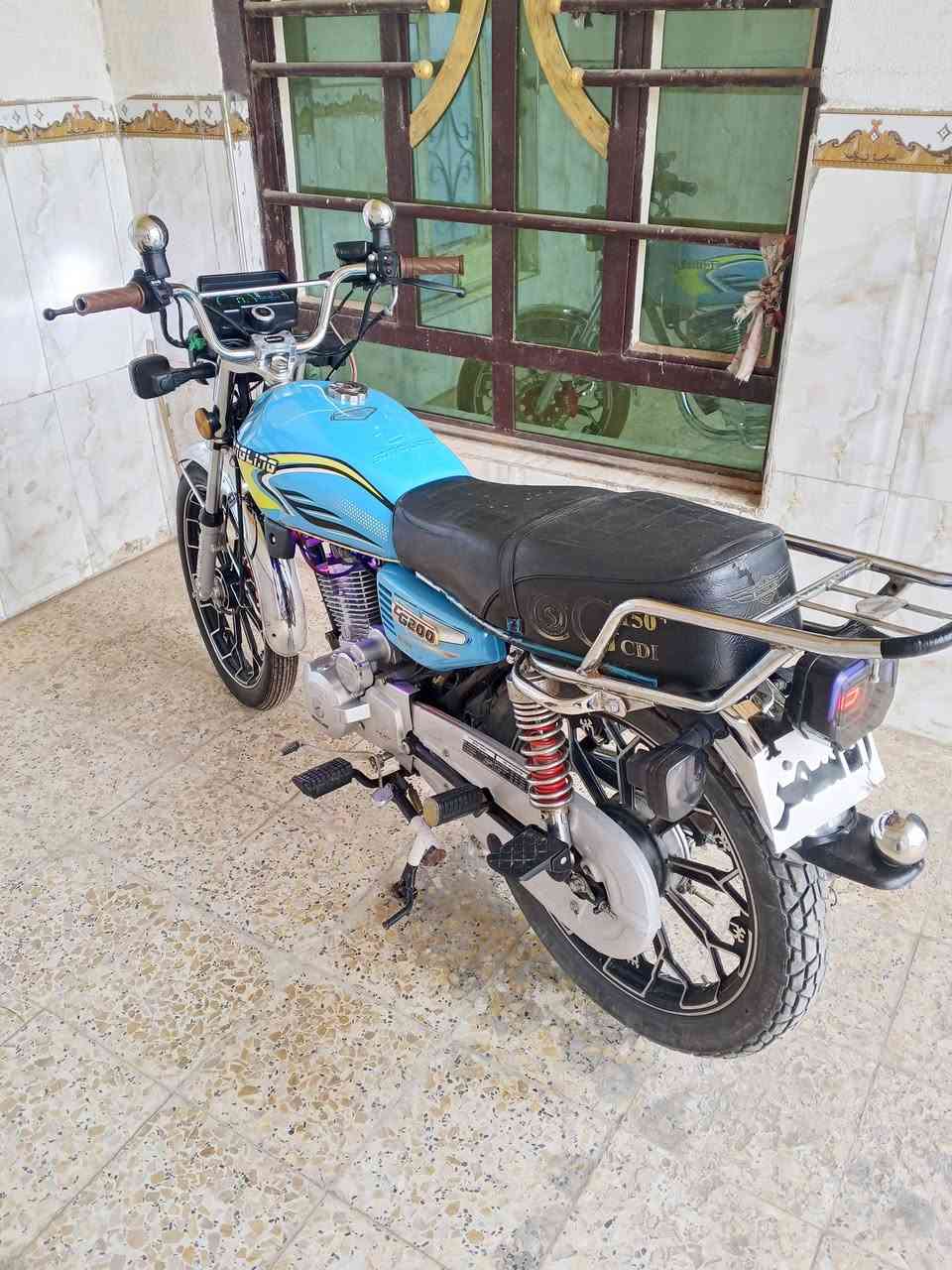 السلام عليكم
دراجه للبيع موديل 25
نضافه شوفت عينك
 لادكلي شبيه مابيه كفاله من كلشي 
تشتغل عن بعد بصمه 
اوراق سكنر 
المكان القاسم ع ناحية الطليعه 
السعر ادخل خاص وبيك خير ودلل 
رقمي ***********
