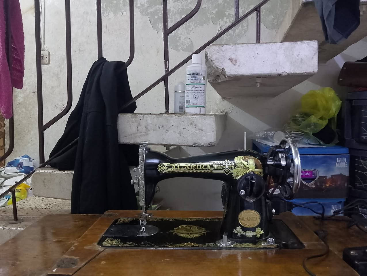 من رخصة الأدمن مكينه خياطه منزليه ب٧٥  للاستفسار الاتصال ( *********** ) واتساب المكان الشعله

