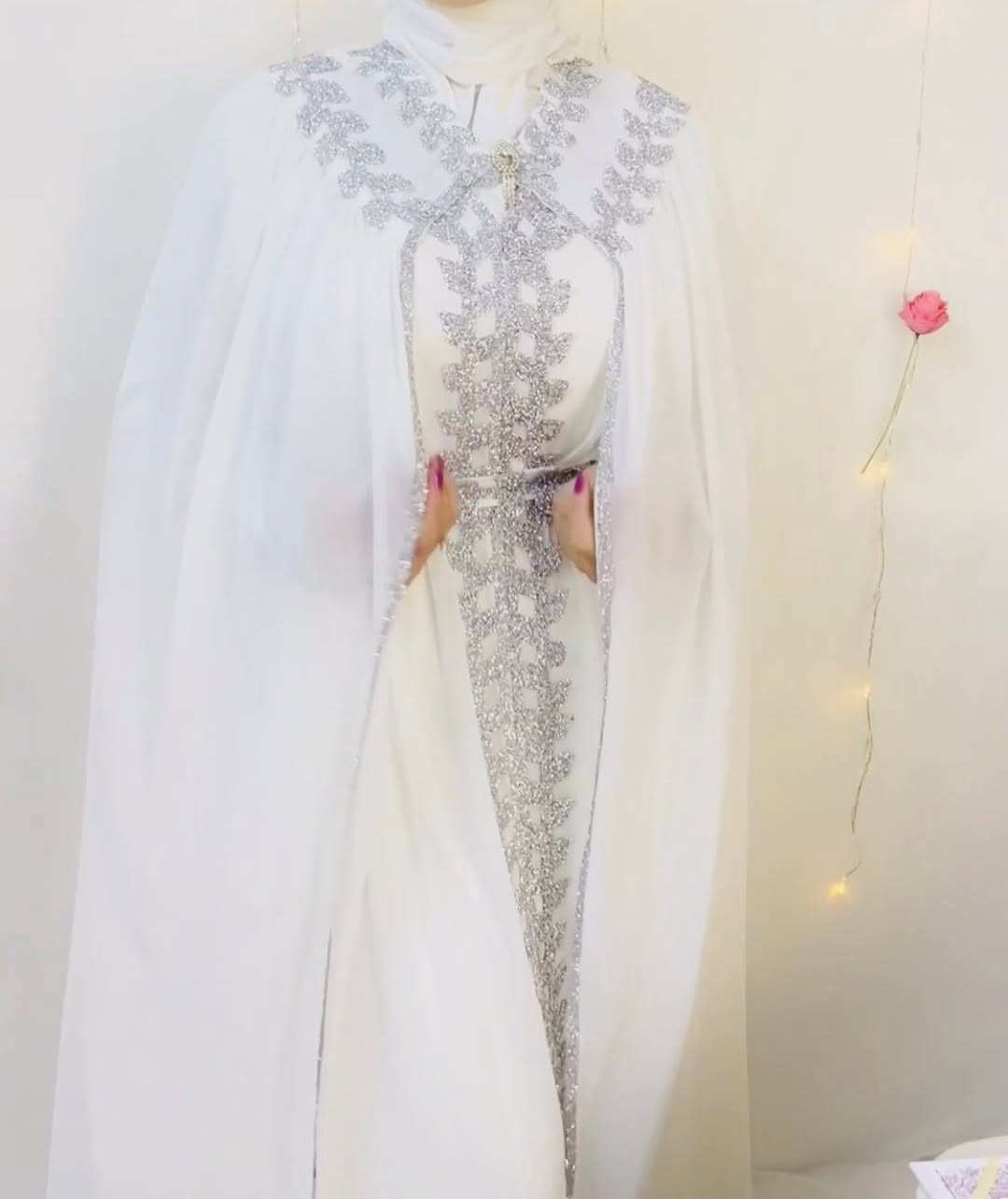 ✨ قفطان أبيض للبيع ✨
🤍 قفطان كلش راقي ونظيف.

👗 انلبس مرة وحدة بس بخطوبتي.

✅ حالته ممتازة، مثل الجديد.
✅ ما بي أي عيب أو ضرر.
📏 القياس: فري سايز 

💰 السعر:39ألف دينار (بيه مجال بسيط ).

📍 الموقع: العرق / السليمانية.

📞 ***********

للاستفسار أو المعاينة، راسلني أو اتصل.
