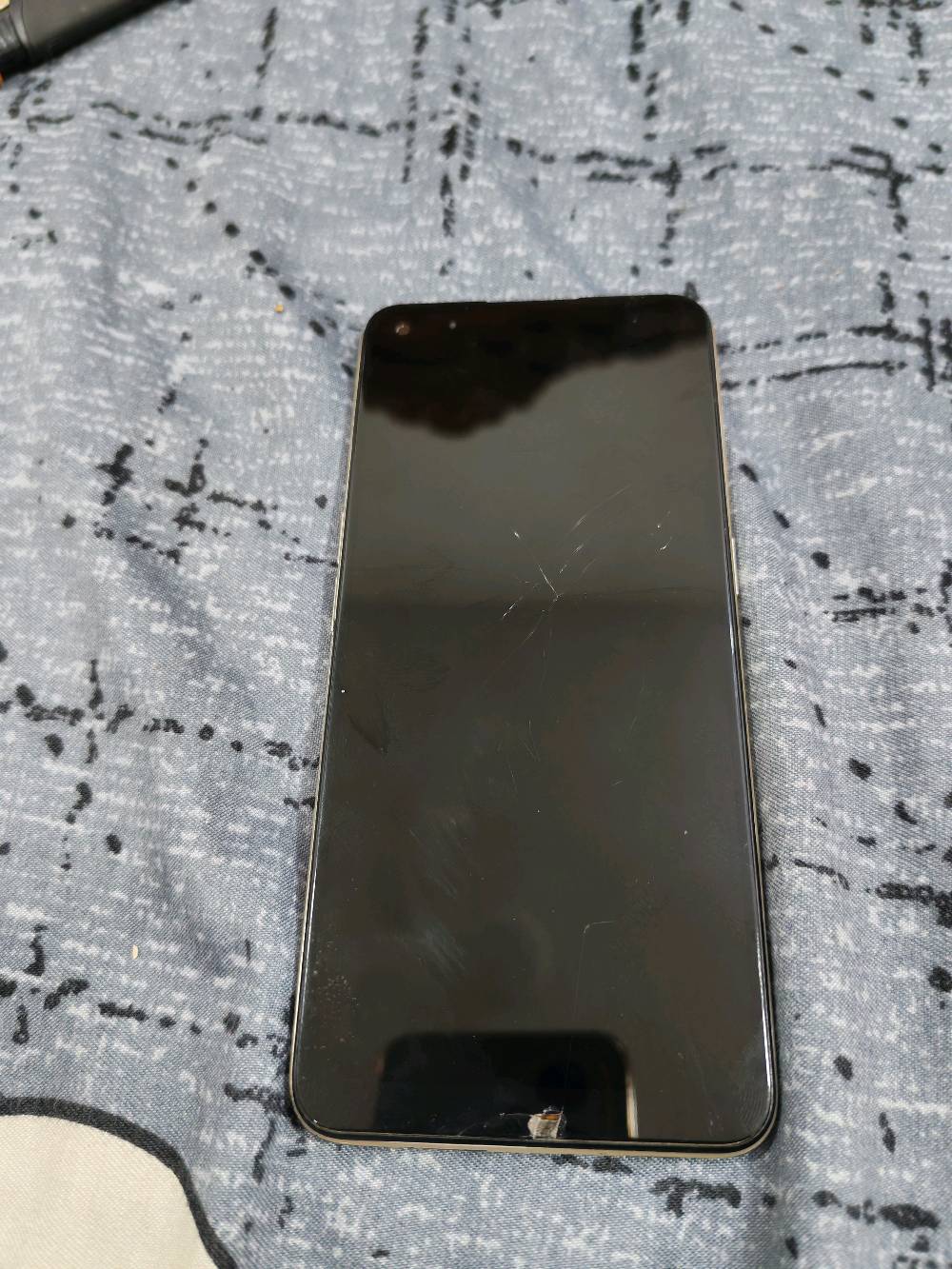 جهاز ريلمي 9 مبدل بي شاشه  ذاكره ١٢٨
