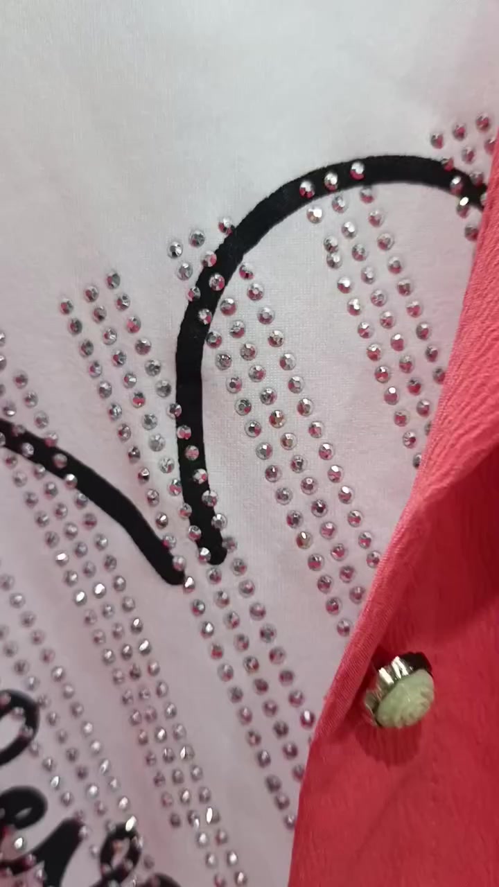 #جمال حقيقي سوت 3 قطع متوفر داخل الفرعين🥰
العنوان نجف حي الميلاد شارع السوك
الكندي للالبسة النسائية والاطفال 
tiktok.com/@apeel.alkndee


**إذا كنت صاحب هذا الإعلان وتريد حذفه لأي سبب، رجاءا أرسل رسالة إلى الدعم الفني**