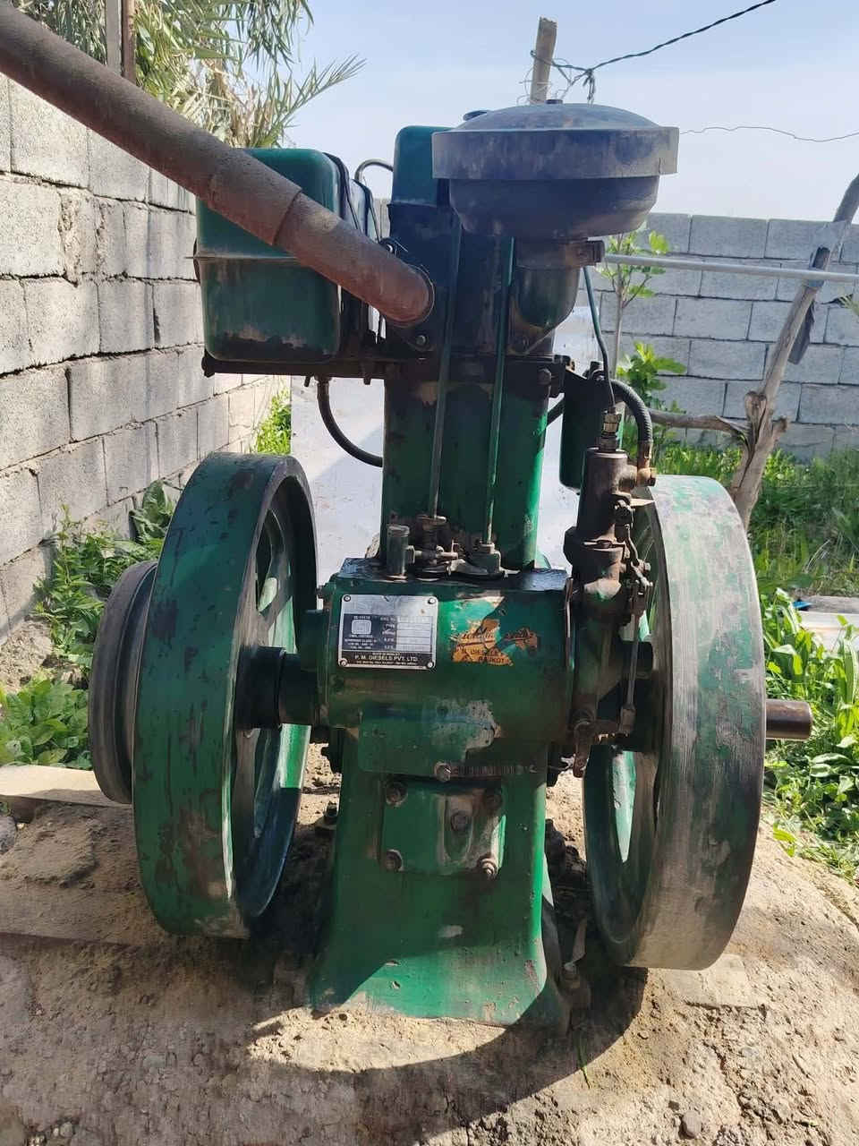 السلام عليكم ورحمة الله وبركاته للبيع مولد لستر نضيف ماشاء الله مابي أي عيب مكفول ما مفتوح بي لو برغي المولد كدامك شوفة بل صور وهذا رقمي ‏‪***********‬‏ مكاني محافظة صلاح الدين الضلوعيه الحردانية
