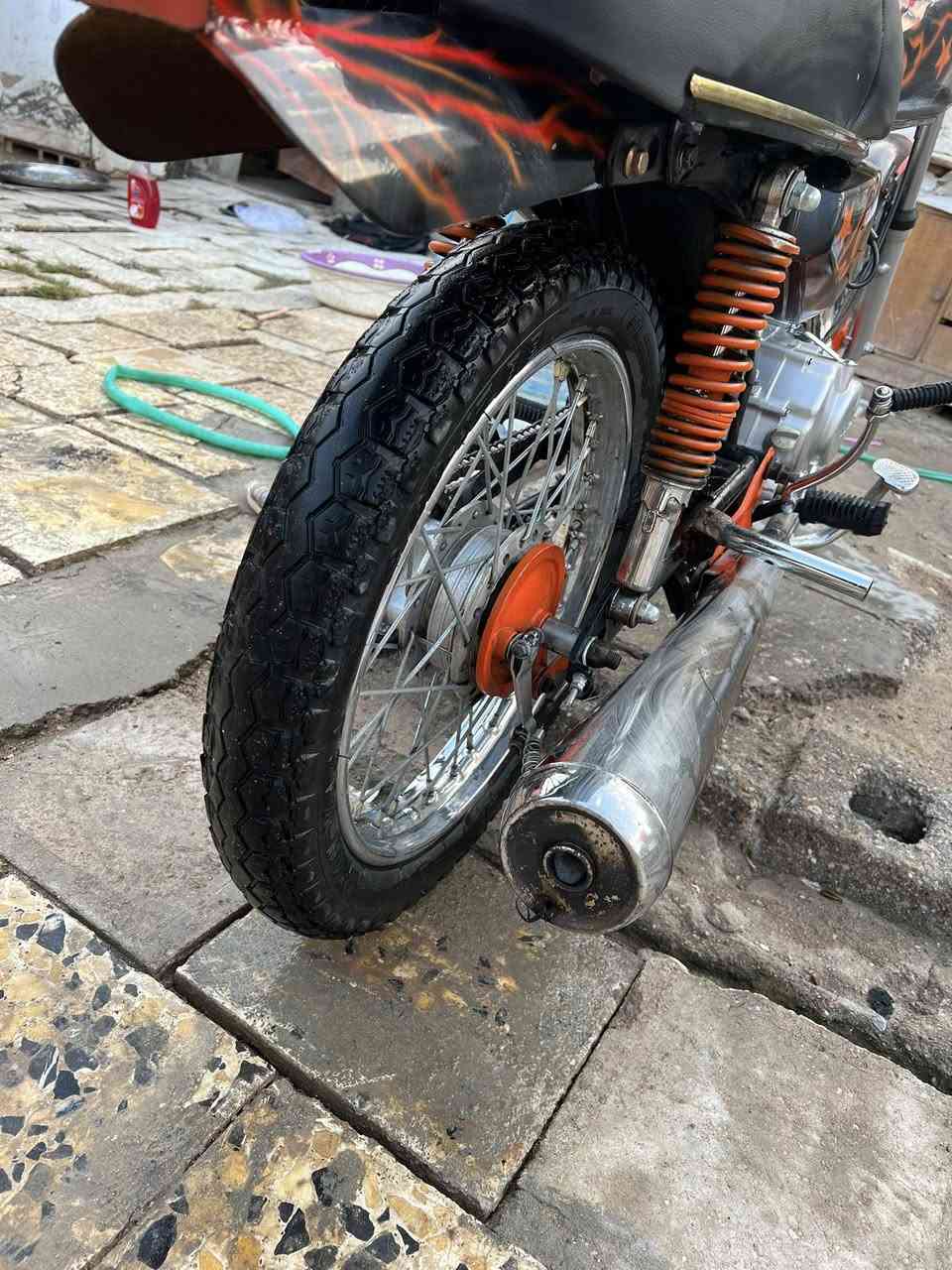 السلام عليكم دراجه ادوات تعميره كدامكم المحرك جديد صارله ٣ اشهر مبدل بيها بطاله بس الدراجه محتاج واريد ابيعها رايدها ب 800 وبيها مجال للشراي مو للي يعامل وما نختلف عل سعر ***********
