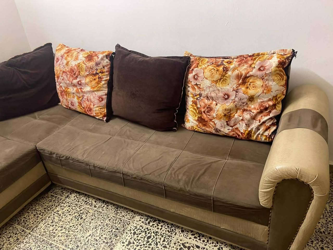 مكانه حي الجهاد  ديوان مقاعد 10 سعر 125وبي مجال


**إذا كنت صاحب هذا الإعلان وتريد حذفه لأي سبب، رجاءا أرسل رسالة إلى الدعم الفني**