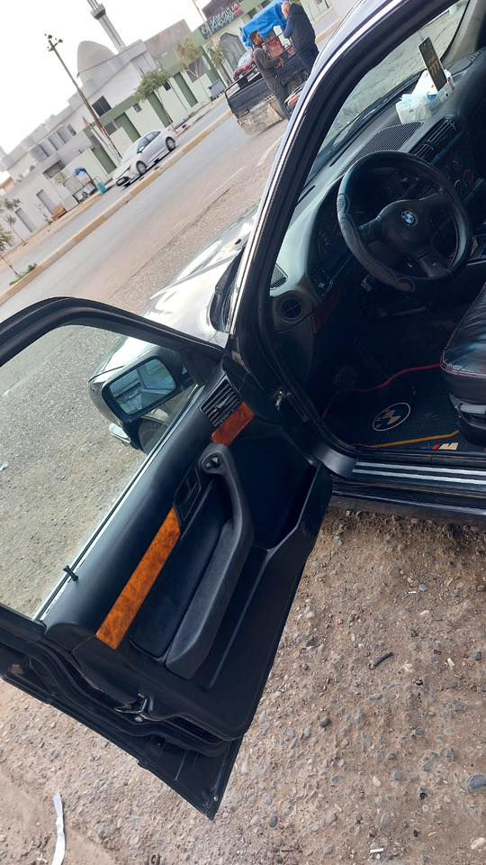 السلام عليكم
سياره بي ام  رقم كركوك مشروع وطني بيه كود بانزين موديل ٩١  
وارد  يابان كير اوتماتيك  حجم ٥٢٥ محرك كبس تبريد وتدفئه شغال الجام ٤ كهرباء سلايت شغال تخم تاير جديد  باتري جديد  كهربائيات كوله شغاله سياره جاهزه للبيع السعر ٥٨ ورقه 
اتصل ***********
