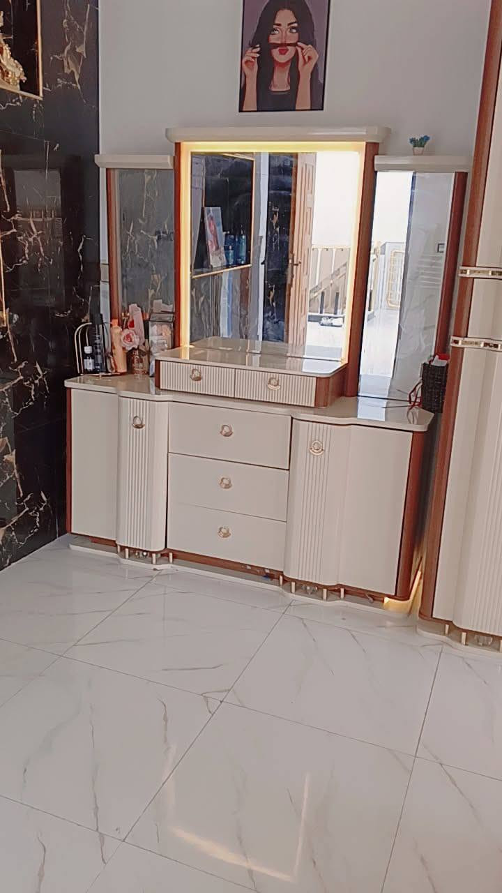 سلام عليكم غرفه تركي للبيع مثل ماواضحه بالصوره
الستفسار التصال ع الرقم الهاتف ‏‪0780 789 4643‬‏ غير متاواجد مواقع تواصل
