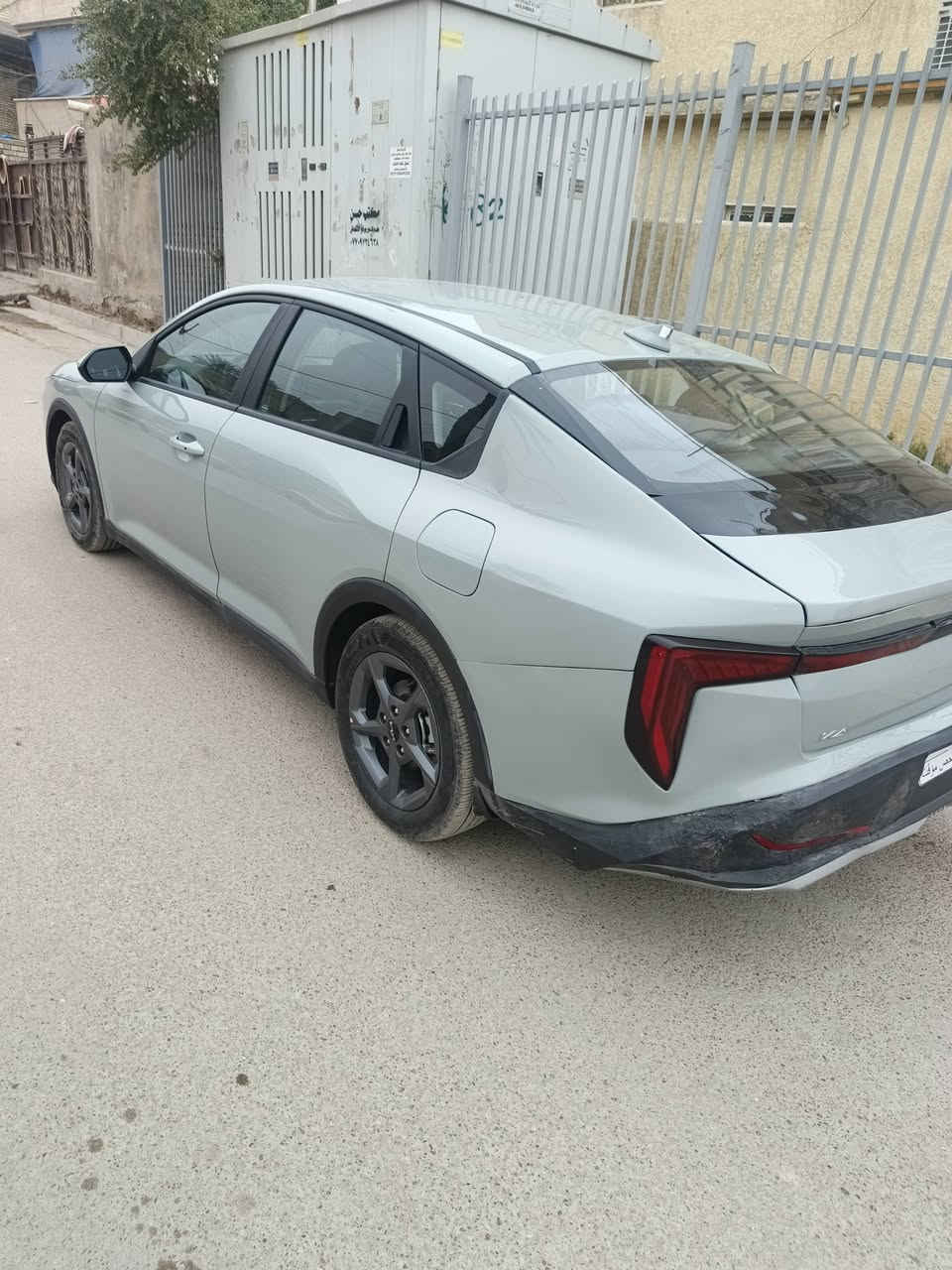 سلام عليكم
كي فور 25 
وارد مريكي لون سمنتي مميز 
ماشية 7ميل بدون رقم بدون رقم
حادث السيارة موضح بالصور قبق جنطة معمر وخشم الجاملغ بدون ايرباك السيارة 
بدون تبديل ليبل واحد حتى الدعامية بلاد 
المواصفات Ex
بصمة بصمة أبواب تشغيل عن بعد 
لد أمامي خلفي  لايت ثلاث عدسات 
أوتو هولد سايد بريك بصمة 
صندوق ذكي شحن وايرليس ذاتي 
محرك دوش  كير أي تي ٨نمر 

شاشة كبيرة كشنات مخمل وبعد مواصفات
السعر   168$ بفلوسها 
الاستفسار *********** المكان بغداد
