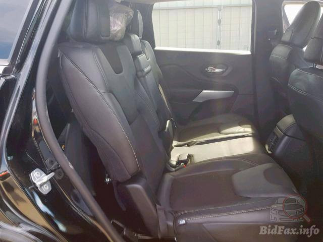 #السلام عليكم جيب شيروكي 2018 سعر 120 وبيها مجال سيارة جدا جدا نضيفة.
كراسي جلد اسود 
بصمة 
بصمة ابواب
صندوك كهرباء 
حساسات 
محرك 2400
كشن السائق كهرباء ٣ حركات 
شاشة اكبر مقاس مع كامرة خلفية 
رقم بغداد انكليزي بسمي هزة جديد
لاستفسار اكثر على خاص ***********
