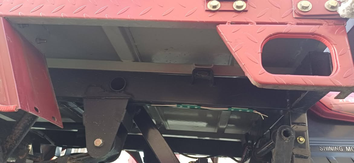 ستوته للبيع موديل 23مسجل رقم نكليزي السعر 3ملاين و300 بعدهه شركه رقم الهاتف ***********
