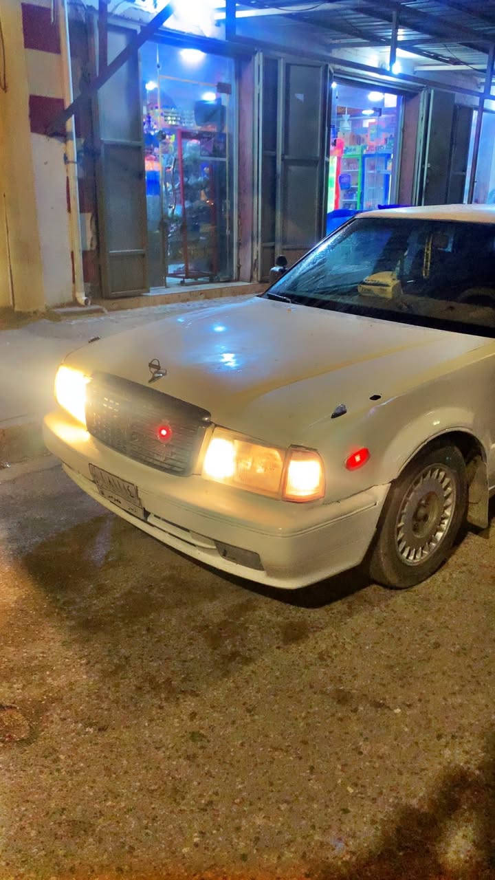 نيسان موديل ٩٩رقم النبار نضيفه محرك ونجي السعر ٤٠وبيه مجال ترهم مراوس *********** مكاني رمادي
