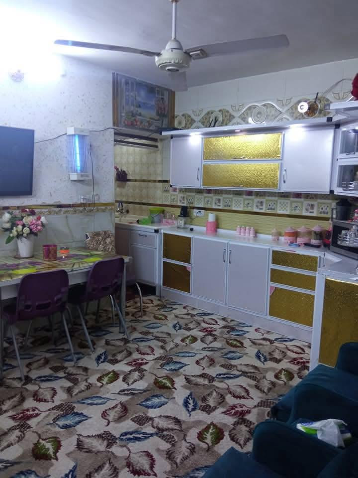 بيت للبيع ١٠٠ متر الشعب حي البساتين حي السلام شارع اسواق رسل
سند اصفر مشمول ب تمليك

٥٥ مليون وبي مجال 

اقصاط مابيع ابقي مبلغ بصيط ممكن 

طرمة وخدمات - هول - مطبخ حولي جبير - خدمات - غرفه
الطابق الثاني غرفه نقص فقط الارضيه مشتري بورسلين بس المواد ولخلفه باقي 
ولحمام الفوك ايضا مشتري سيراميك بس مواد وعمل عليك
تريد اني اكملهن ماكو اشكال حسب الاتفاق 

مجاري المنطقه قبل سبوعين كملوهة باقي بس التبليط

الغرفه الفوك سندويش 

واجهة البيت بلوك 

بلوك بناء ٢٠١٩

واتساب ***********
