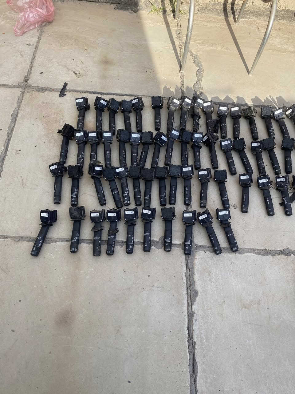 يدات سعر الزوج ١٠ الاف دينار مكاني بغدادالبياع وعندي توصيل ***********
