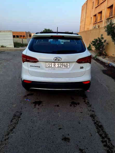 السلام عليكم سنتافيه للبيع موديل 13خليجي فول واحد على واحد مكينة سته سلندر سياره بدون صبغ بيها مكانين ثلاثه بارد بسيط سياره جاهزه للأخير مكينه كير مامفتوحات تبريد ثلج 3قطع تخم تاير حداديه سياره  مواصفاتت
1 بصمه
٢ كامره دواره
٣ شاشه
٤ تحكمات استيرن
٥ كروز سرعة
٦ مانع الانزلاق
٧ صعود مرتفعات
٨ فور ويل
٩ كشن كهرباء
١٠ جلد
١١ ثلاث قطع تبريد
١٢ رايات شفط
١٣ اشاره بلمري شفط 
١٤ زراك لايت
١٥ هندبريك 
١٦ اوتوهول
١٧ ترحيب 
بعد بيها مواصفات السعر 170ورقه للأتصال على الهاتف
***********//////***********
