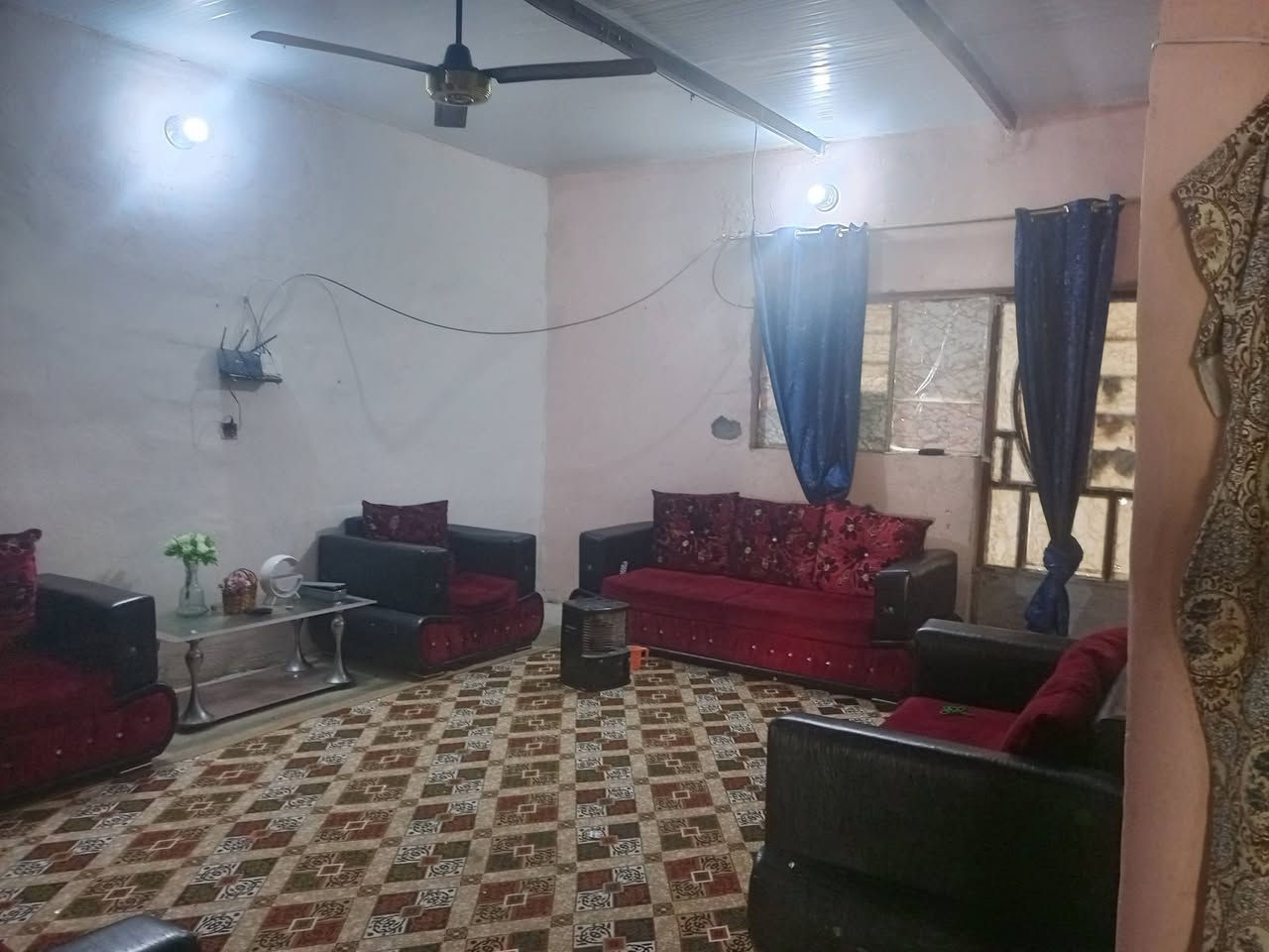 السلام عليكم
بيت  زراعي سند ٣٥ للبيع البيت مساحة ٥٠٠متر 

البيت بي ٣غرف وصاله كبيرة واستقبال كبيرة 

ومطبخ وحمام
وحوش كبير
وبي محل 
الصكف سنتويج

العنوان بغداد الكرغولية السايد الواحد شارع معرض دبي

الشراي يتصل على هذا الرقم *********** رجائن الشراي يتصل
