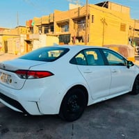 كورلا للبيع موديل 2020 LE سياره بدون ايرباك بدون دواخل بيها نص بنيد صب...