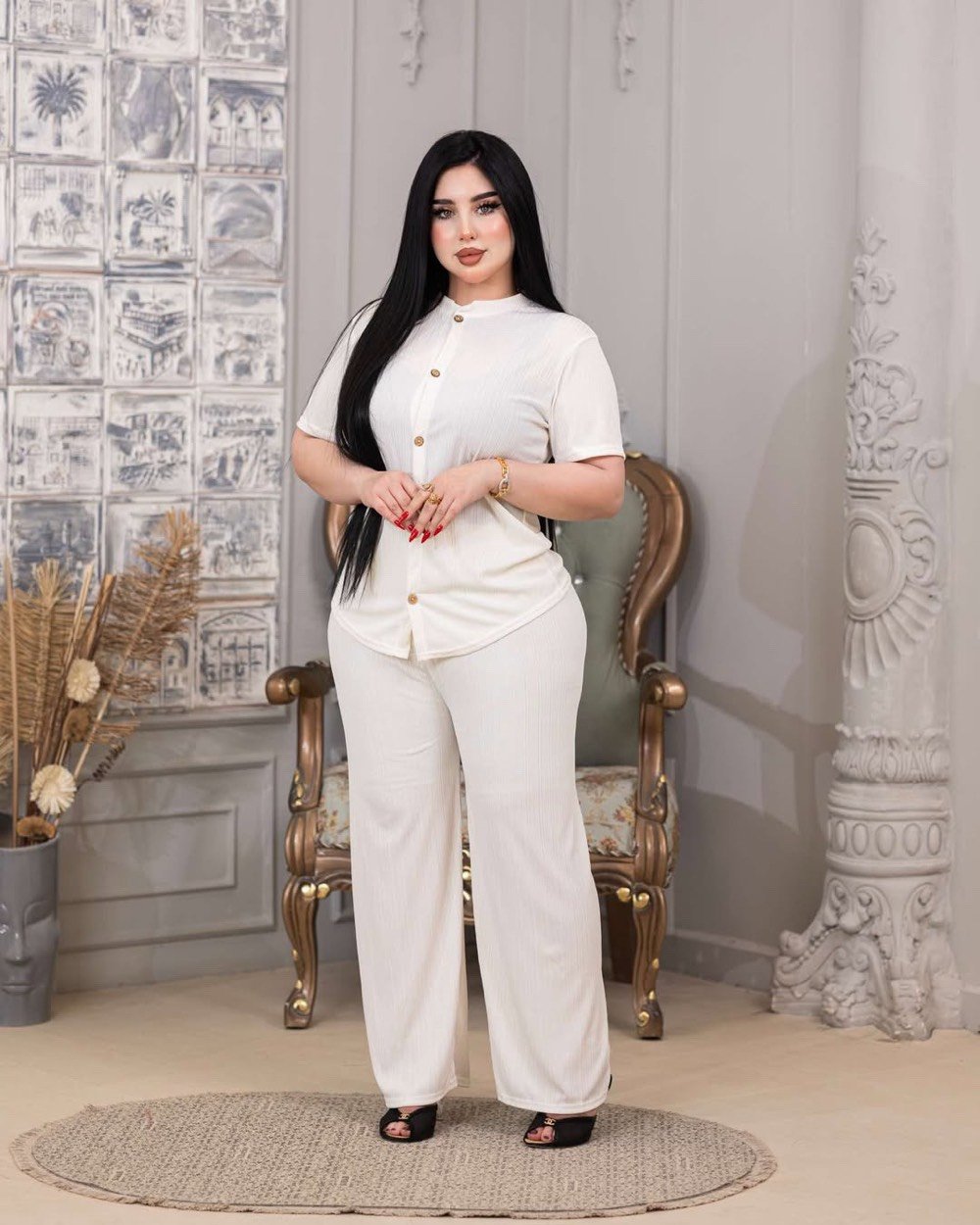 تراك نسائي ازرار 
تيشرت و كيلوت 
خامه كريشه الاصلي سوفت 
سعره 8 تالف كركوك قضاء الدبس توفر خدمه توصيل 
للحجز ***********
شنو المقاسات المتوفرة بالتراك؟ وهل هو ستاندرد لو أكو أفر سايز/مقاسات محددة؟: 
افر سايز 
شنو اسم الموديل أو التسمية التجارية لهذا التراك حتى يكون أوضح للزبائن؟: 
تراك نسائي جميع الوان 
بأي منطقة/محافظة متوفر التسليم بالضبط غير كركوك-قضاء الدبس؟ وهل التوصيل يشمل باقي المحافظات؟: 
توصيل يشمل جميع المحافظات 
الحجز شلون يصير؟ مباشر على الرقم هذا لو عبر واتساب، وكم المدة حتى يتثبت الحجز؟: 
حجز عبر الوتساب 
التراك جاهز للتسليم هسه لو حسب الطلب؟ وأكو ألوان ثانية غير الظاهرة بالصور؟: 
الوان متوفر جاهز التراك 