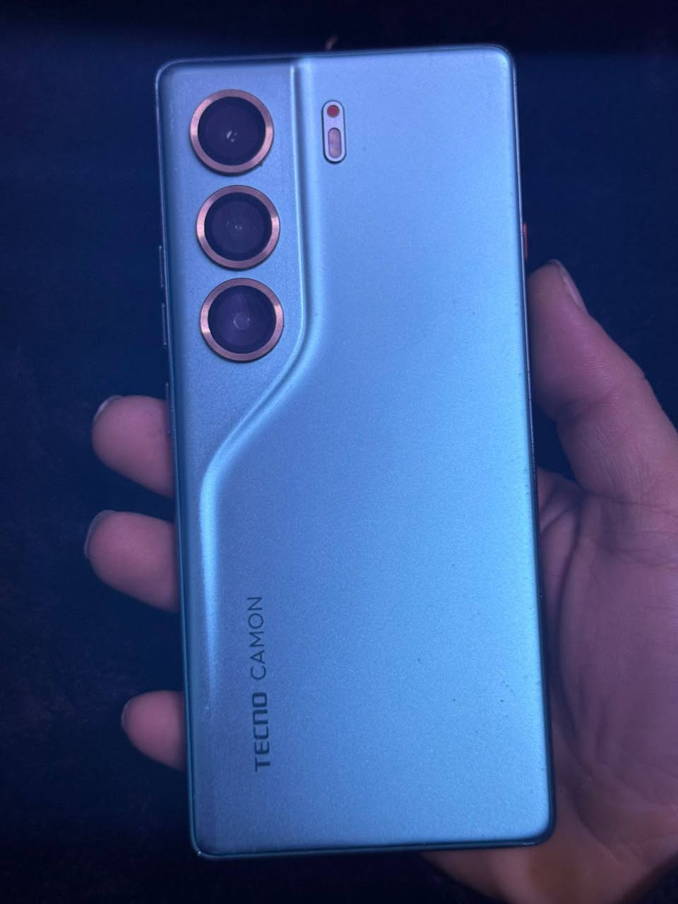 تكنو كامون 40 فور جي للبيع نظافه 100% 90 فريم ببجي ذاكره 256 رام 16 سعر خاص او واتساب ***********
