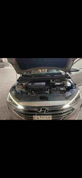 لسلام عليكم  للبييييع ألنترا  موديل 2020  خليجيه 
مكفوله من كل شي ماعدا تبديل دعاميه خلفيه نفس اللون 
وطخة بلهلال الخلفي ترجع بارد بعدني ممسويها  المواصفات تحكم ستيرن واشاير بلمري يعني نص فول  مكينه 1600  دوش   ماشيه 104 ألف كيلو متر   ألسياره جديده بمعنى الكلمه  رقم بغداد ألماني  
ألسعر 163 ورقه  
مكاني بغداد ألغزاليه  
***********
