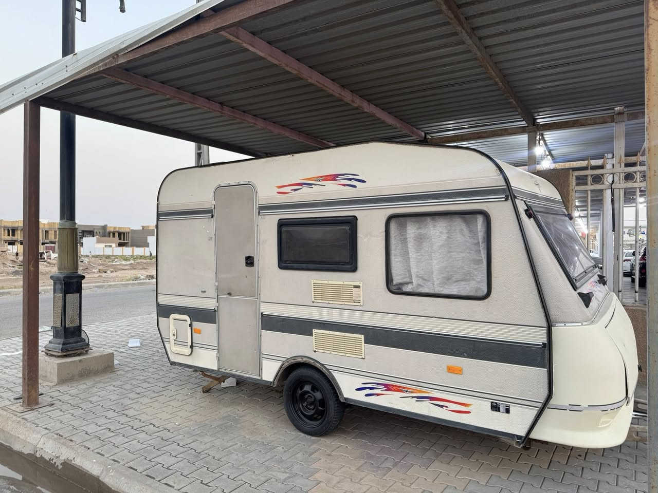 لبيع 4 متر كامل وجاهز مابي اي نقص ***********
