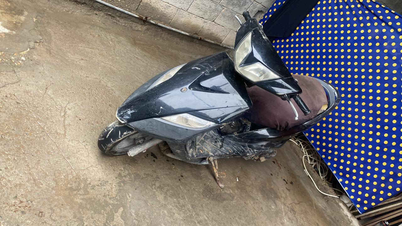 سلام عليكم دراجه ثعلب للبيع دراجه كوم حديد بيهه ولفات وسلف لاطش مكينه ضفيره كلشي ما بيهه سعر 300 الف وبيهه مجال مكاني الغزاليه


**إذا كنت صاحب هذا الإعلان وتريد حذفه لأي سبب، رجاءا أرسل رسالة إلى الدعم الفني**