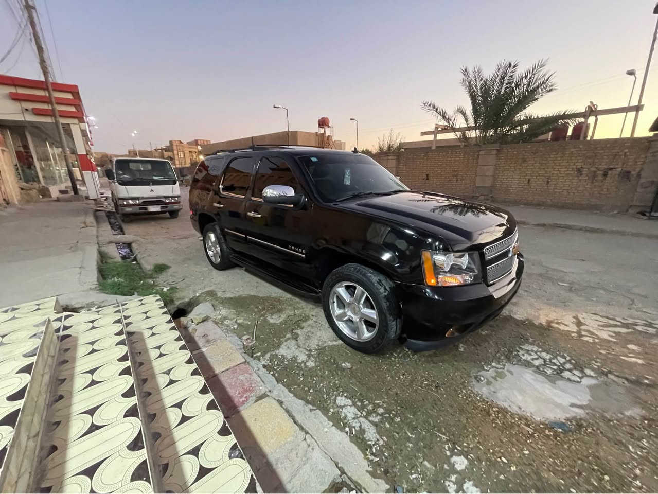 السلام عليكم 
تاهو 2014 اصل مواصفات lt فول 
تبديل بنيد وجاملغ حادثها جدا خفيف بدون دواخل 
حداديه كلها جديده امامي وخلفي محرك كير مكفول سنويه ب اسمي تخم تاير جديد شديته السياره كلش نضيفه ماشيه 110
ترهم بيع او مراوس اقل اكثر ماكو مشكله السعر 245
مكاني شطره *********** الشطره, ذي قار
