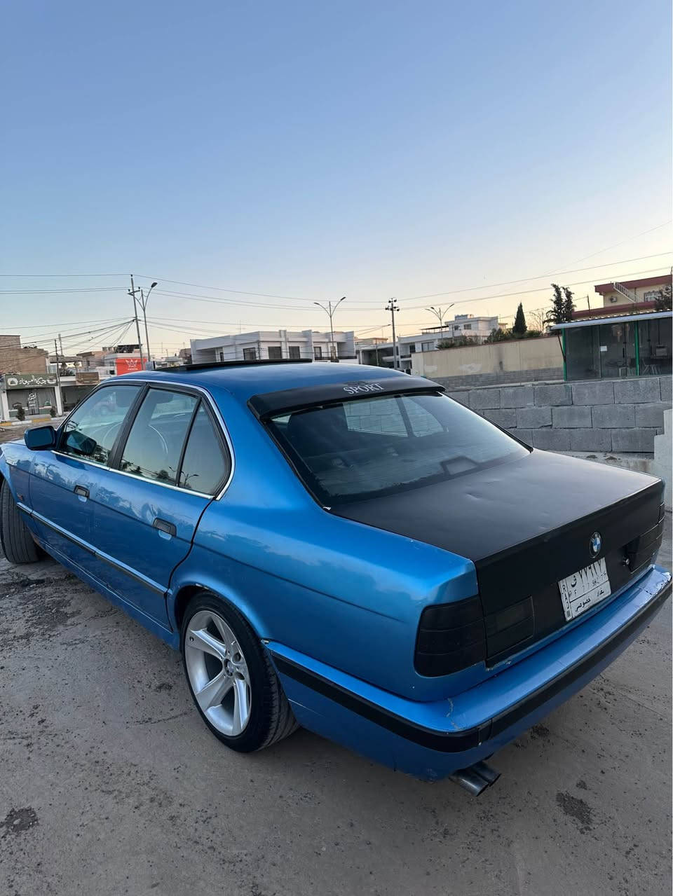 BMW 525iکەپس 
بۆفرۆشتن سعر 29$وەرەقەگێر ئۆتۆماتیک 
گێرو مەکینەو ئەکسل بەشەرت
سلایت ٤جام کارەبا پێش پان 
رەقەم بەغدادە سەنەویە و رەقەم عەسڵی بەشەرتی ئەوەلیات حاسیبە 
کامل بۆیاخە موسو براوە نیە بەشەرت 
کارەبای مەزبوتە و ناو گێج هەموی ئیش ئەکات 
٤ویلی هامانی 17لە ژێرە بێ درزو شکاوی زۆر بێ کێشەیە
شوێن چەمچەماڵ 
ژم ***********وەتساب 
***********
ئەدمین 🌹❤️ شمشمل, السليمانية
