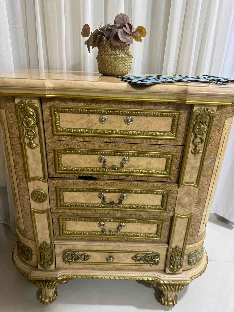 غرفه مصري تكمه اللي يريدها يراسلني خاص


**إذا كنت صاحب هذا الإعلان وتريد حذفه لأي سبب، رجاءا أرسل رسالة إلى الدعم الفني**