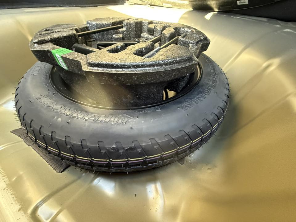 الانترة فول موصفات فتحة موديل 2024 السيارة مكفولة كفاله عامة من كلشي وتقرير أمريكي موجود تكدر تتكد السيارة دخول جديد  السعر 173 ورقة 
وبيهة مجال بسيط 
*********** 
علمن السيارة بدون رقم
