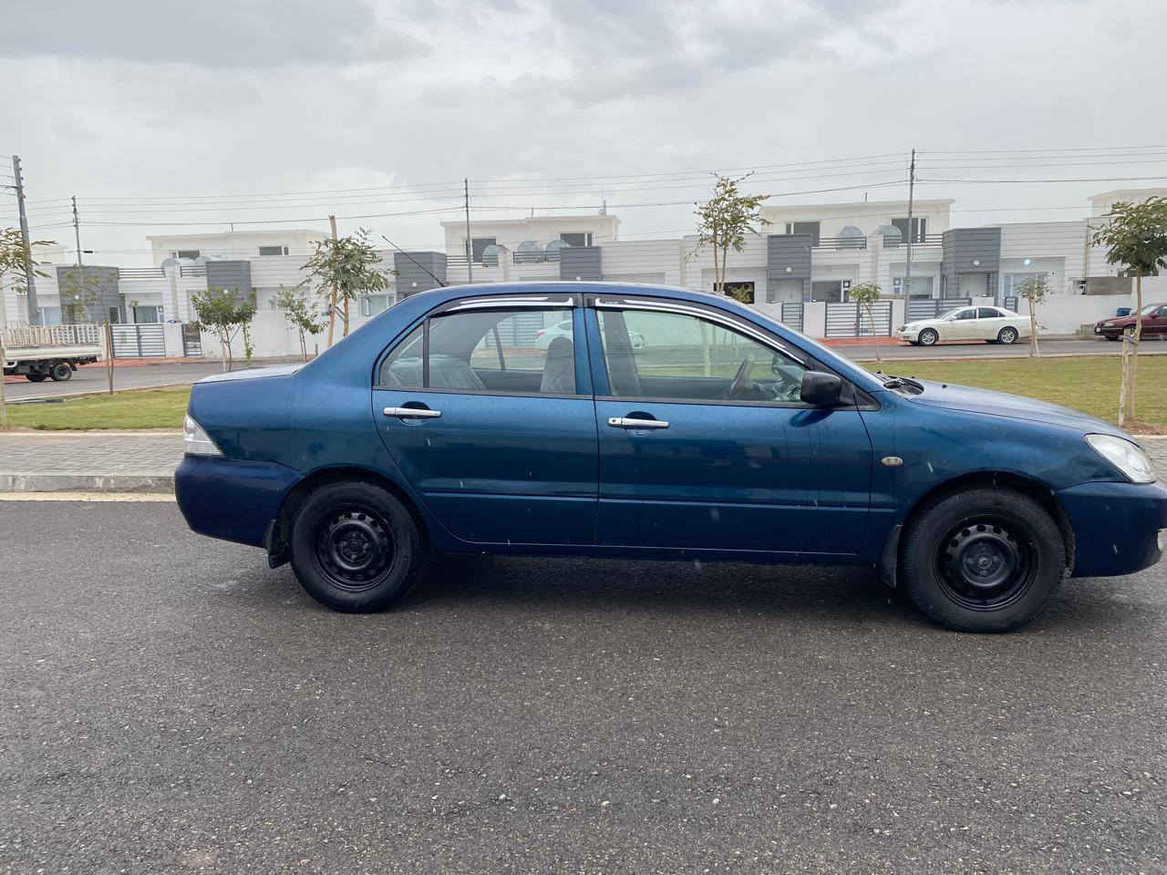 سلام عليكم اخوان
سياره لانسر موديل 2007 
السياره بلاديه مابيها صبغ مكفوله كير ومحرك مكفول تخم تايرات جدد تدفئه و تبريد شغال( السياره جاهزه ) السنويه الى تاريخ 2031  تريد تحويل تريد وكاله اني بالخدمه السعر 72 ورقه وبيها مجال رقم الهاتف (***********)
