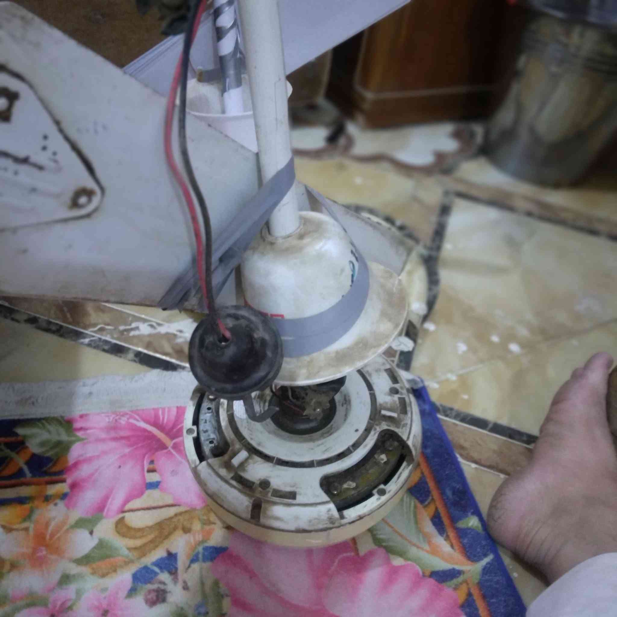مراوح اثنين نظيفات للبيع الوحدة ١٥ شراي يتصل ***********
