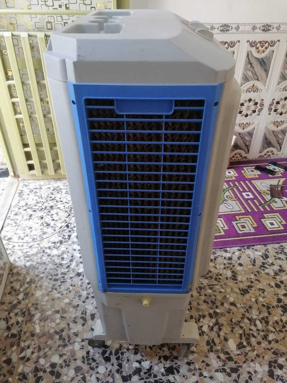 كونفيرا 3سرعات نضيفة مال بيت سوبر امبريال هواهة بارد ثلج للبيع سعره 75الف مكاني بغداد مدينة الصدر اخير الجوادر ***********
