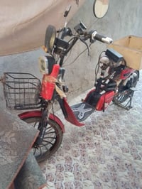 دراجة شحن • نضيفه • تحتاج بطاريه