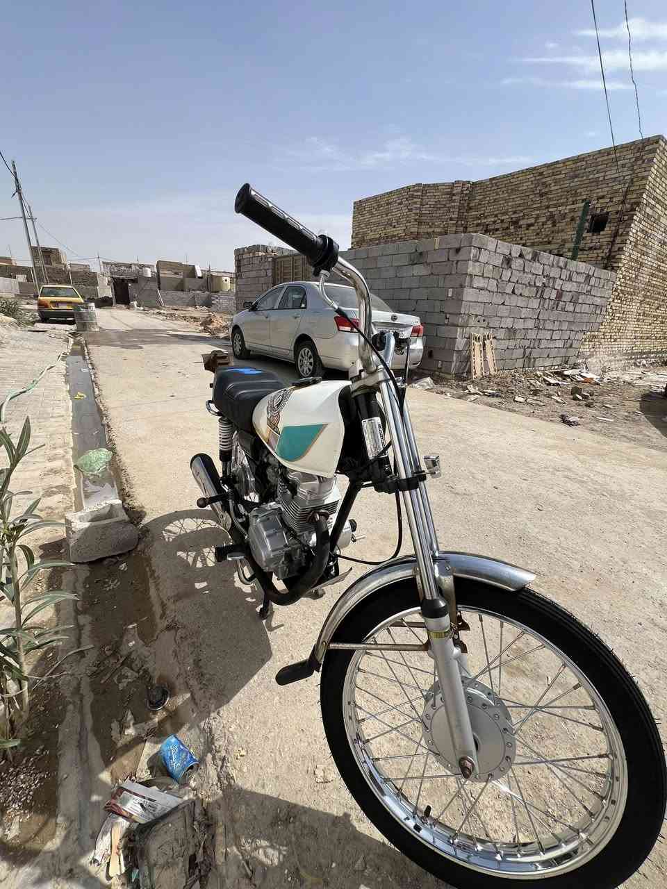 دراجه 21نامه شلامجه وكيله نوار الباشه
دراجه معاملته  مال المرور  كمله بس تصعده للهزا وتستلم سنويه ولوحات رسموم كله مدفوعه وكمله 

دراجه نضافته شوفت عينك تخم وياله وتخم تايرات جدد
معايزه شي دراجه 
مكاني دوانيه حي الجامعه 
سعره خاص مو شراي لاترسل ولاتعلق 

‏*********** 
خاص مفتوح
