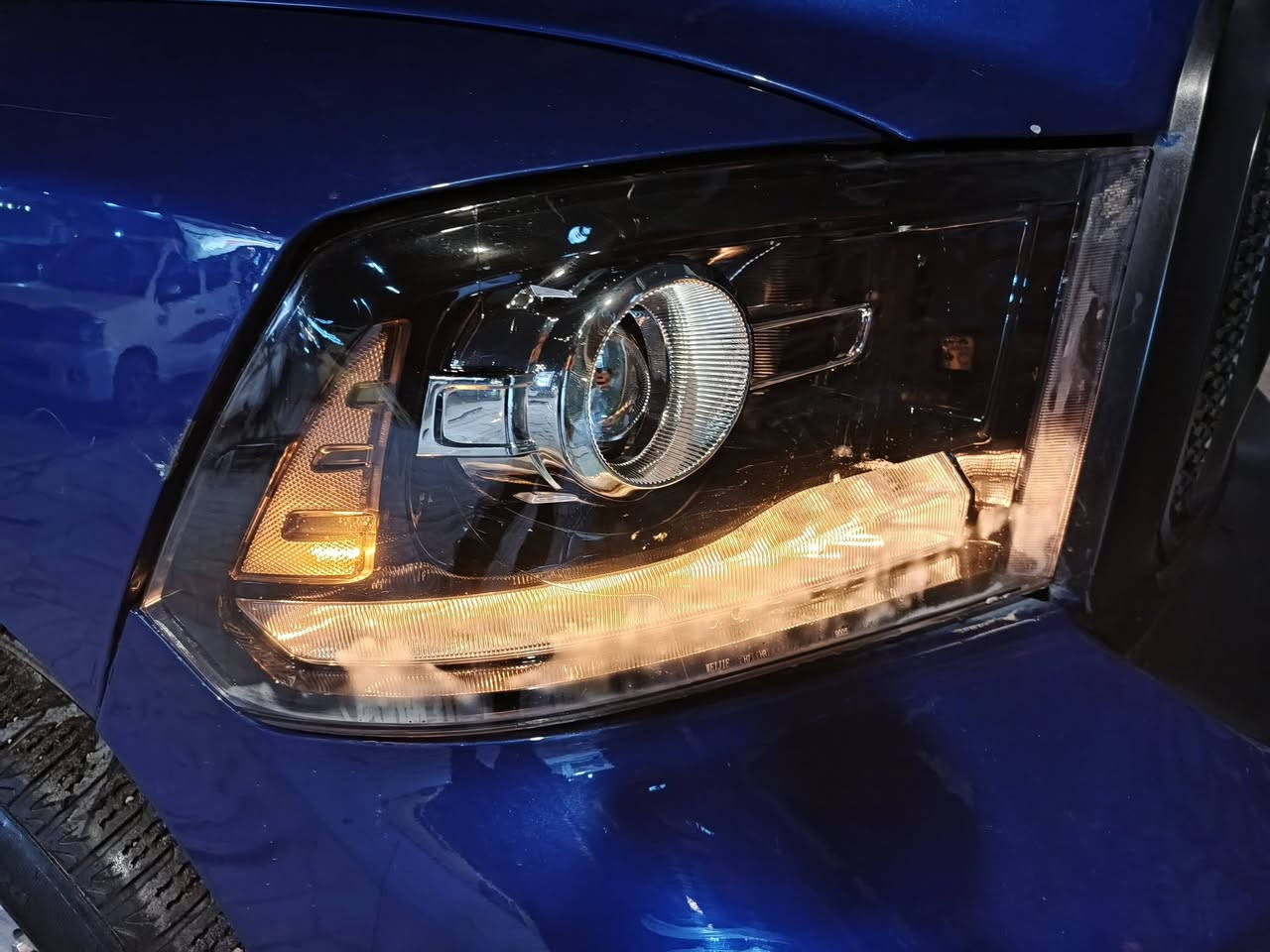 السلام عليكم للبيع دوج رام
موديل 2017 رقم اربيل جديد
باب طويل بدي قصير 
بدون ايرباك جميع الايربكات سليمه 
بيهه صبغ اثر جراد بالبدي 
باسمي مكينه  5700  هيمي
سياره جاهزه تشغيل عن بعد و وياها بصمتين تشغيل قطعتين تبريد  حساسات امامي وخلفي مري شفط كشن امامي منفصل 
منظومه زنون وبلوجكترات ريموت بسعر 600 الف + اضاء داخليه زنون 
لايتات امامي ريبل 
بيهه منظومه غاز ايطاليه 100 لتر حلقي مكان السبير جميع كفرات كامله واقيات ودرع مروحه 
مسويله ادامه منظومه البانزين ومبخره 
منظومه دوره المياه واتر بمب وقفايص وجوينات جديد وماي راديتر زيتي اصلي وقوايش ورولات 
منظومه تبريد جديده اصليه
وياها كاميرا داشكام اصليه 
جام مظلل حراري شفاف + هوك سحب + محجر بدي وبلوجكترات 
سياره بيهه وثيقه تامين من الحريق والحوادث لمده سنة 
( سياره بيهه دفتر خروجيه مجهزهه للسفر وياها احتياط غراض فيت بمب وقوايش مكينه ورولات وروس روط)
مكان سياره بسمايه
 السعر 195 وبيهه مجال بسيط 
ر *********** متوفر واتس اب
