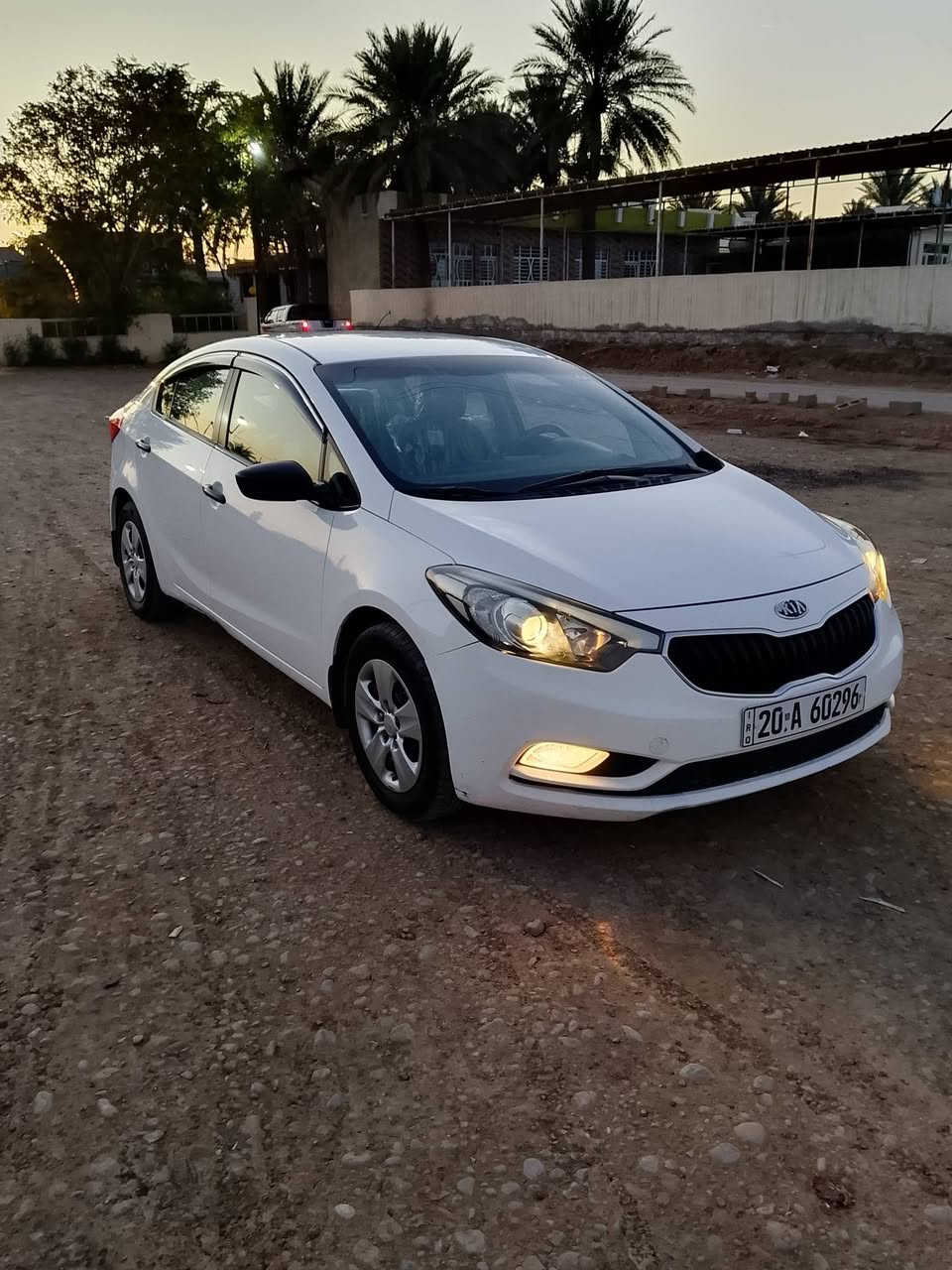 للبيع سيراتو خليجي موديل 2014 بدون صبغ سونار داخل الصور رقم ديالى دولي كامله بدون نقص 

مكينه 1600 دوش كفاله وكير صدر تبريد كله كفاله 

سعر 118 وبيه مجال قليل ***********

بعقوبة تقاطع القدس
