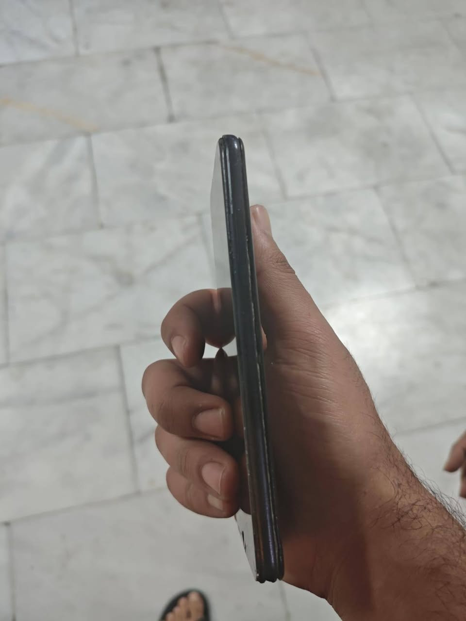 بيع موبايل هونزa8 بي فطر بشاشه للبيع موبايل شغال سعره  40 الف مكان بغداد لحارثيه ***********،،لتواصل عل هذا رقم
