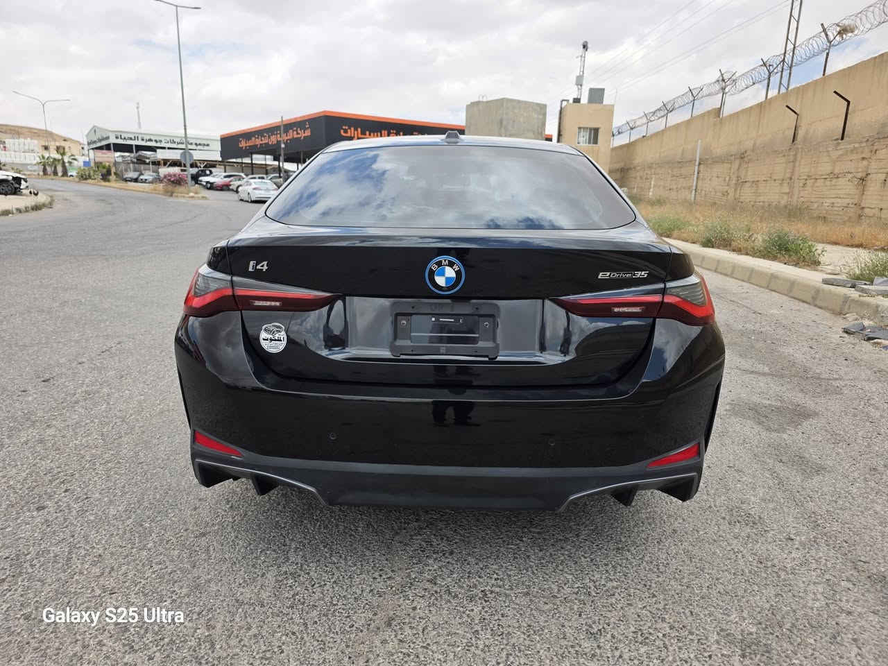 BMW   2024     35 كهرباء بل الكامل I4   فقط  للتصدير      الموصفات  فول الفول  فتحة سقف كراسي جلد لون  مميز احمر كرسي كهرباء عدد 2 رادار امامي وجانبي وخلفي وحساس  خلفي  وداتا  شو اصلية وشاشة وسطية كبيرة  بصمة باب وبصمة تشغيل  وتحكم ستيرن كامل وشاحن واير ليس اصلي  و3 انظمة قيادة  السيارة  تمشي بل الشحنة 400 واكثر  حسب الدوسة  جميع عدة السيارة موجودة ارظيات اصلية و شاحن الاصلي متغير  32 امبير  ومنفاخ الاصلي وجميع العدة موجود       الحادث  جاملغ  خلفي  نص منة جة اليمين ودعامية خلفية  اصلية  لون  اسود  الظرر  جدا  بسيط   والايبركات  جميعها  اصلية  شركة للاتصال والمرالسة علا الخاص فقط  00962795999401    صور الحادث  مع  الاعلان


**إذا كنت صاحب هذا الإعلان وتريد حذفه لأي سبب، رجاءا أرسل رسالة إلى الدعم الفني**