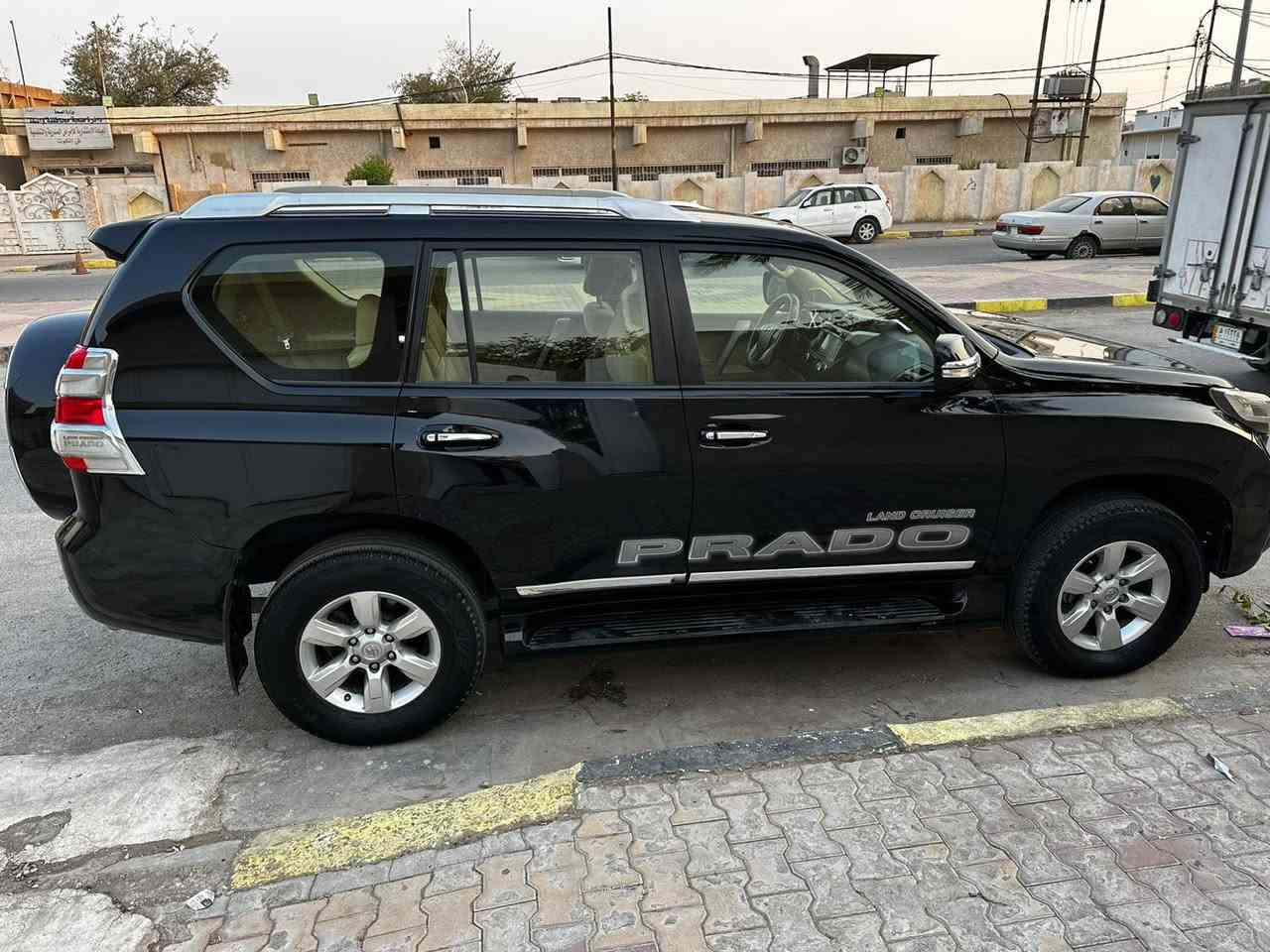 (مكلف بالنشر)
السلام عليكم
برادو 2014 لون أسود
محرك 2700
4سلندر 
خليجي
مواصفاتها المعروفة عدا السلايد
السيارة نظيفة وكاملة وعملية جداً
مكفولة والسيارة احلى من الصور
مابيها نقص
رقم بغداد تحويل ثاني يوم
والشراي يعرف شكد قوية السيارة
السعر 26 دولار
بغداد السيدية
للراغبين متواجد خاص


**إذا كنت صاحب هذا الإعلان وتريد حذفه لأي سبب، رجاءا أرسل رسالة إلى الدعم الفني**