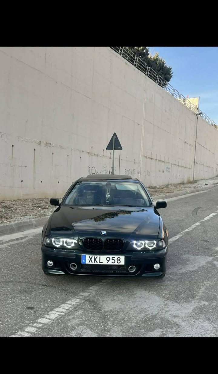 سلاو و ريز....ئه م سه ياره بۆ فروشتن موديل ٢٠٠١ مه نه فيستى ئه صلى بى ليدراوى شان و سه قفى بى بوياخه چوار دە وری لە سە ر ساخی بۆیاخە بۆ جوانی کوشن هیتە ر تە برید ساردوگە رم چوار تایە و ویلی تازە ی لە سە رە بێ مە سروفه سه ياره كه...نرخى 70 گە ڵا و معامه له


**إذا كنت صاحب هذا الإعلان وتريد حذفه لأي سبب، رجاءا أرسل رسالة إلى الدعم الفني**