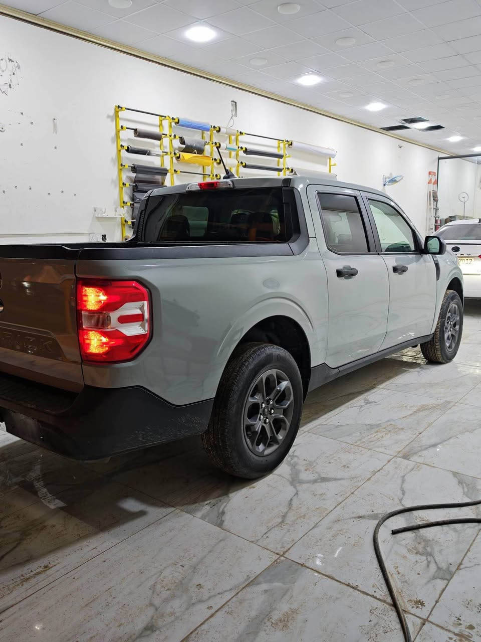 فورد مافريك مواصفات XLT
موديل 2024 
هايبرد 
شاشه 
كاميره 
سكان تحكم 
مانع تزلق 
مسار طريق 
تحديد سرعه 
رادارامامي 
رادار خلفي 
مرايا رادار
حساس خلفي 
ويلكب 
بريك بصمه 
صبخ اربع قطع بدون دواخل 
بجم كلو وضع شركه 
السياره تترقم اربيل دهوك سليمانيه 
سعر 150 ورقه 
عنوان عقره هاتف واتصاب 
*********** كورك 
اسياسيل تلفون *********** أربيل, العراق
