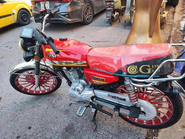 السلام عليكم 
سيفان موديل 2025 
الاصلي وزن ثقيل 5 كير
تشغيل عن بعد لايد زينون
شاشة تاب دبل ريموند
ماشي حيل قليل اخو الزيرو
ماطور جديد جديد
مكاني موصل ايسر
السعر 820,000
للتواصل فقط اتصال او واتساب 
***********
