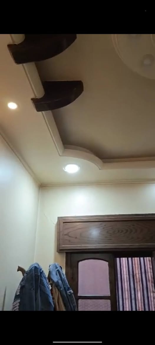 بسم لله الرحمن الرحيم
#للبيع شقه سكنيه بصلاح الدين شارع الاسره قريب من الدوار🏠
#طابق ثالث غرفتين وصالون كبار #اتجاه قبلي سوبر جاهز للسكن
#جبسنبورد وديكورات ومنافع سبرامك خشب طقم كامل 🌟🌟
#شقه جاهز للسكن #يوجد فيديو #للتواصل 0983370102⚜️


**إذا كنت صاحب هذا الإعلان وتريد حذفه لأي سبب، رجاءا أرسل رسالة إلى الدعم الفني**