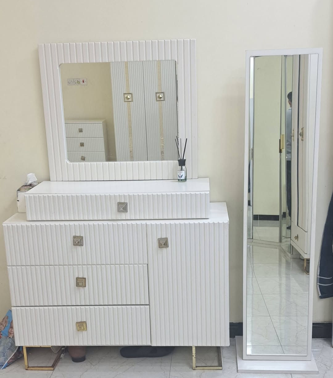 غرفه ٩ قطع كنتور يصير زاويه ويصير مستقيم ب٩٠٠ وبيها مجال قليل بصره ابوالخصيب


**إذا كنت صاحب هذا الإعلان وتريد حذفه لأي سبب، رجاءا أرسل رسالة إلى الدعم الفني**