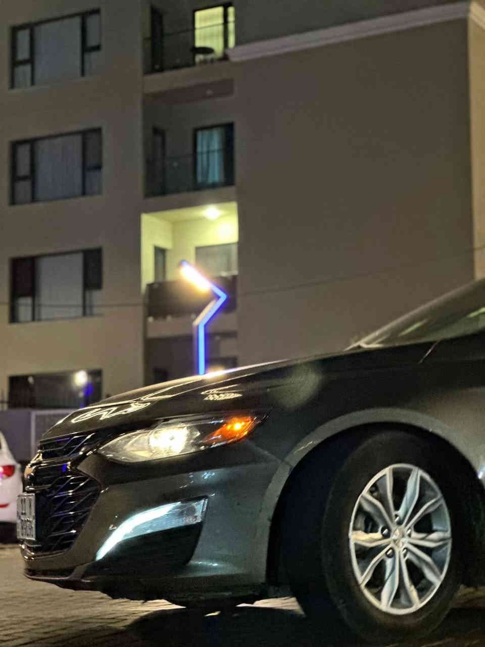 السلام عليكم 

ماليبو ٢٠٢٠ ذهبي
ويل ١٧
تدفئة كشنات 
شاشة كبيرة 
كشن كهرباء
قطعتين تبريد
بصمة 
وبقية مواصفات معروفة 
 حادث السياره بنيد و جاملغ ايمن 
وبيها بارد بسيط 

 السيارة عارضها مكينه بيها خانة واكفة كاسرة بستم او يراد تجفيت اي شي داخلها اني ابيع مكينه كايمة 
 السعر ٩٣ ورقة بيها مجال بسيط 
حتة اذا تبدل طابوكة كاملة معروف سعرها و تكمل عليك ارخص من سعر السوك
(( السيارة تشتغل و تمشي طبيعي ))
***********
