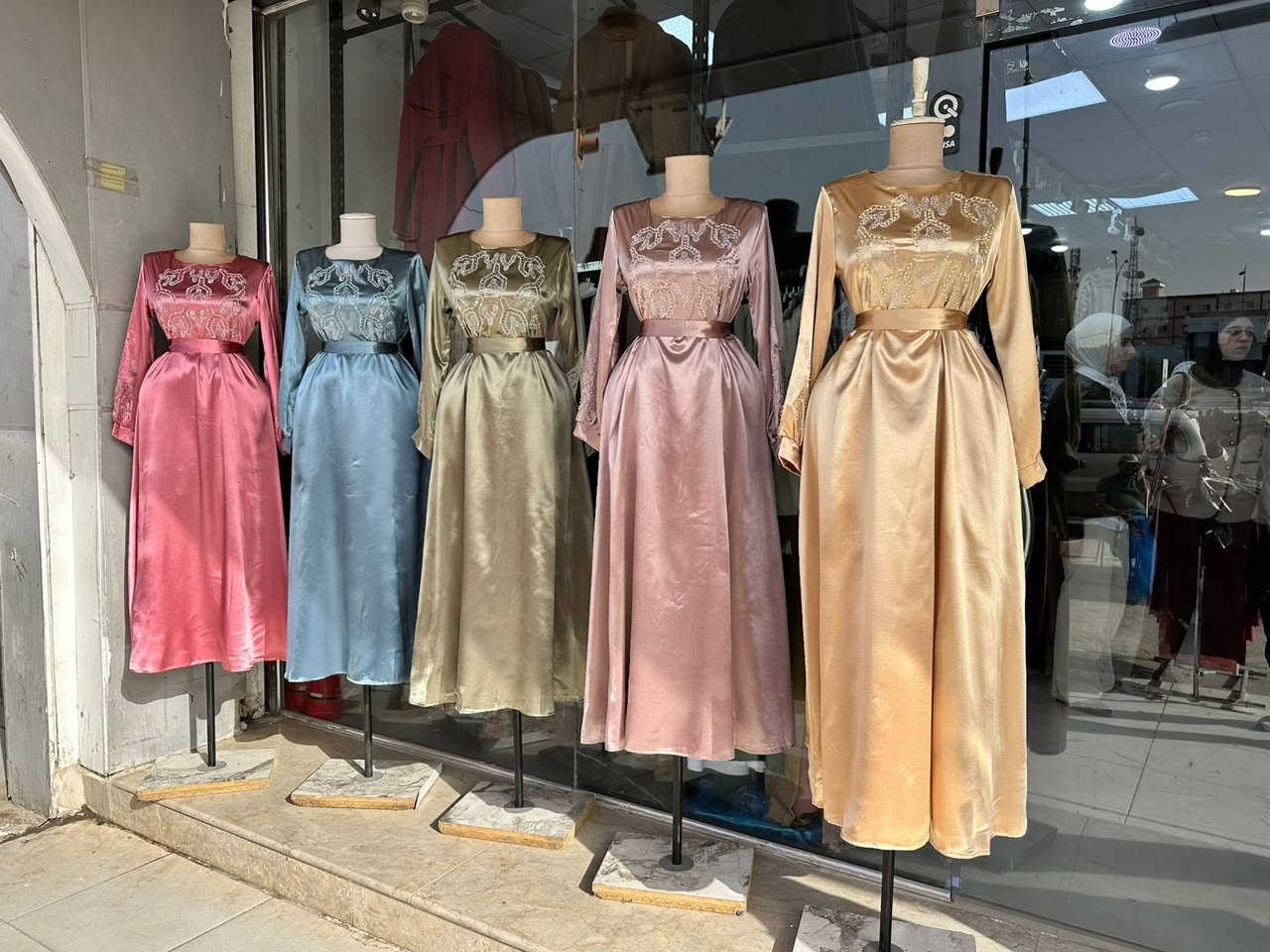 الموسم الصيفي😍
فستان باجمل الوان مع حزام 

خامه جاكار

القياسات 42’44’46’48

توصيل كل المحافظات بالعراق


**إذا كنت صاحب هذا الإعلان وتريد حذفه لأي سبب، رجاءا أرسل رسالة إلى الدعم الفني**