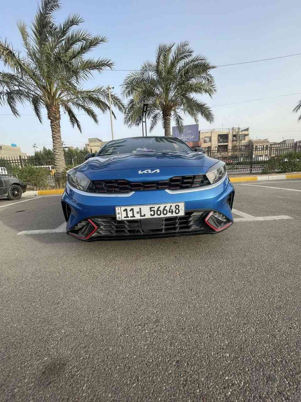 السلام عليكم
كيا فورتي 2022 فئة GT line
محرك  2000 دوش
گير CVT - عدد نمر 8 مزود بمنظومة براد راديتر
وارد امريكي  ماشية 100 الف كيلو
حادثها موضح بالصور والسونار
رقم بغداد

المواصفات :
* رادار امامي مع مانع تصادم . 
* تحذير الخروج عن المسار .
* فرش المقاعد من الجلد . 
* صفي المقاعد الأمامية كهربائية .
* صفي المقاعد الأمامية مع تبريد وتدفئة . 
* درايف مود سمارت ، سبورت ، نورمال.
* فتحة سقف.
* شاشه كبيرة. 
* اوتو هولد + هاندبريك بصمة .
* تشغيل عن بعد .
* كاميرا خلفية + كاميرا دوارة .
* بلوتوث تلفون مع نضام Apple car play . 
* محدد سرعة.
* شحن وايرلس .
* نظام بريك اوتماتيكي ( Auto Break System ) .
* نظام تحديد المسار .
* بصمة تشغيل + بصمة ابواب .

معروفة مواصفات الـ gt line
السعر / 130 ورقة وبيها مجال 
مكان السياره بغداد 
رقم لهاتف  / *********** 
وموجود واتساب
