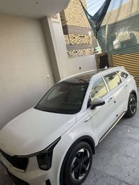 سورنتو للبيع مديل2025 1-المحرك6سلندر 2-بنرامه 3-3بصمات 4تشغيل عن بعد 5...