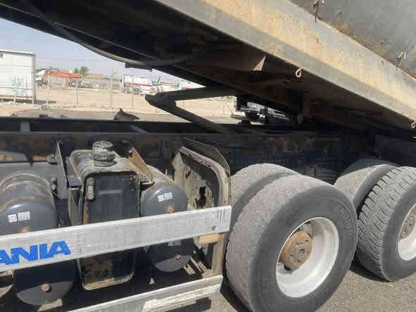 للبيع سكانيا 2011 وارد كوري مكفوله من الزنجار شاصي جديد وقماره مكفوله من الضربه مكينه انجكسن بلاديه لاتبخير ولا تنقيص كير 3/3 مكاني البصره الزبير معرض المجتبى السعر 4 شدات بيه مجال للشراي ***********
