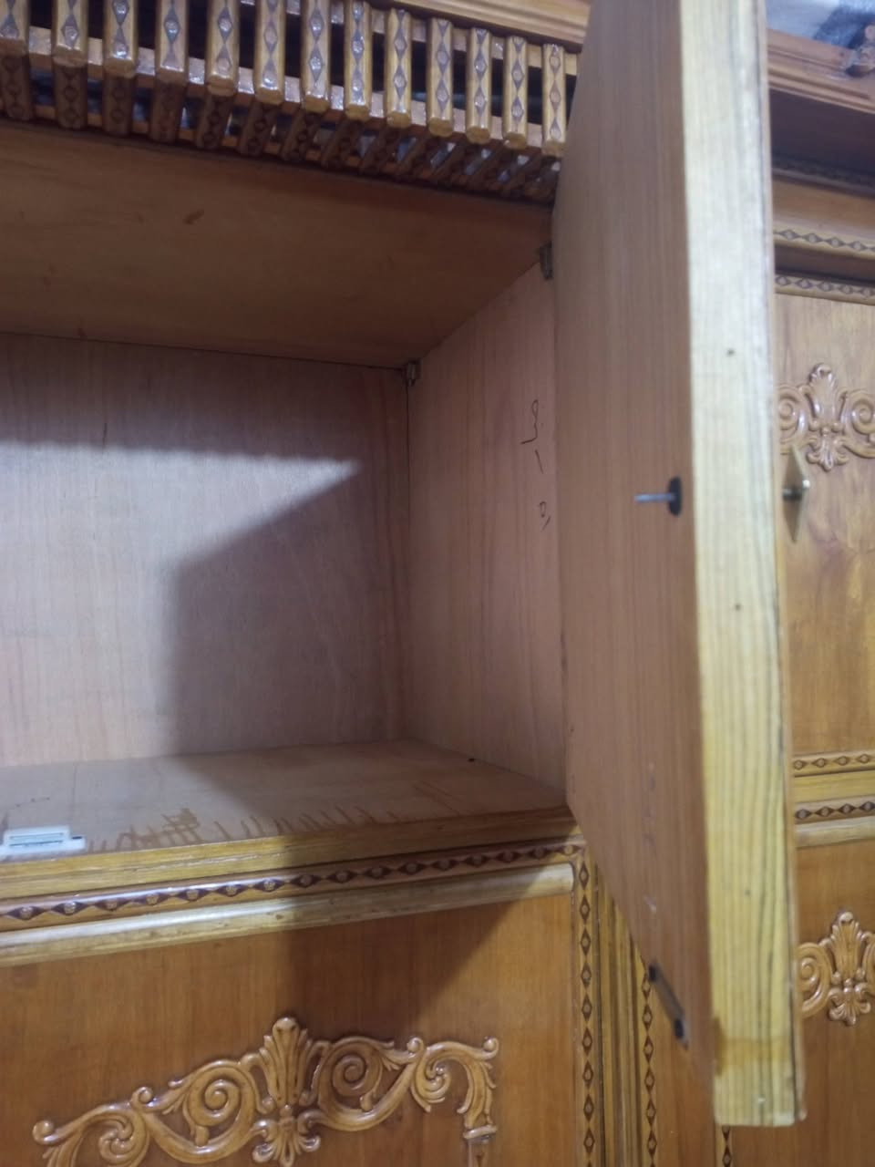 السلام عليكم
غرفة نجارة عراقي تسكام 

داخل وخارج صاج 5 قطع

كنتور 6 ابواب 🚪 غرفة طابقين

استخدام 4 اشهر فقط  نظافة 95% اخت جديدة

سعر مطلوب 750 بيها مجال

 مانختلف على سعر 

خاص ماسنجر 🛜

اتصال 📱📲📞

*********** 

واتساب 👇

***********
